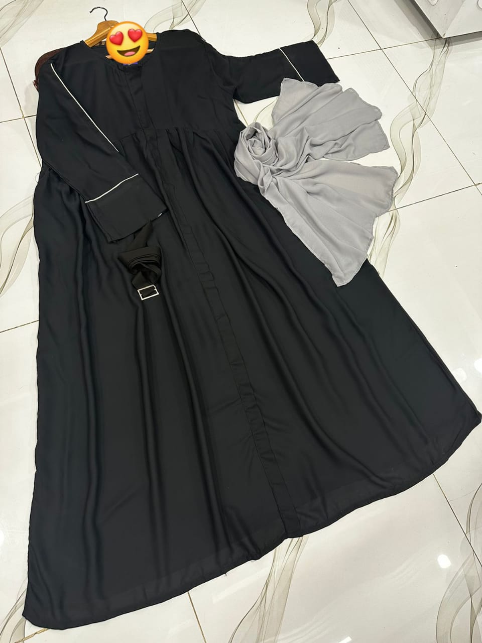Zip Piping Abaya With Stoller