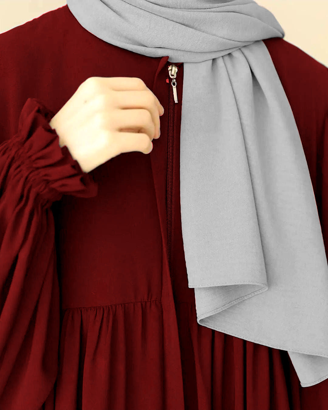 Front Platted Gum Zip Sleeves Punch Abaya With Stoller