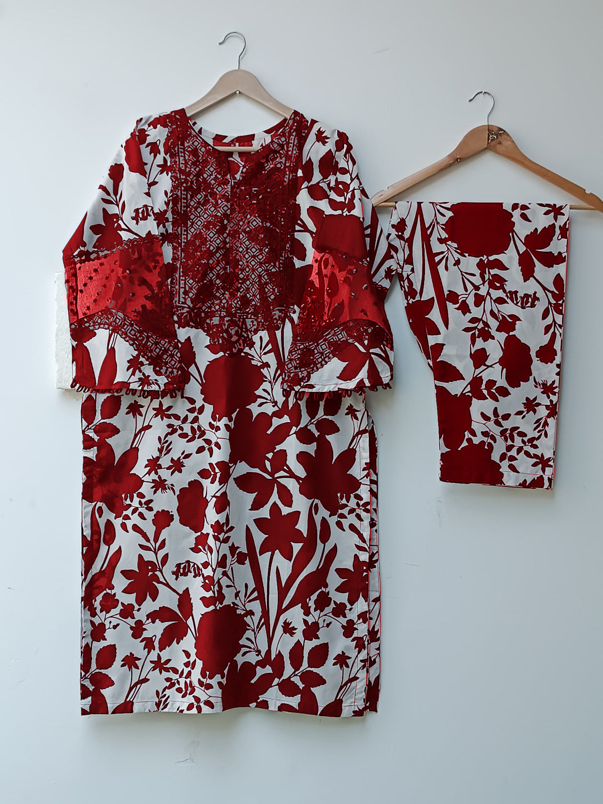 Sequence Digital Printed Swiss Lawn Arrival š