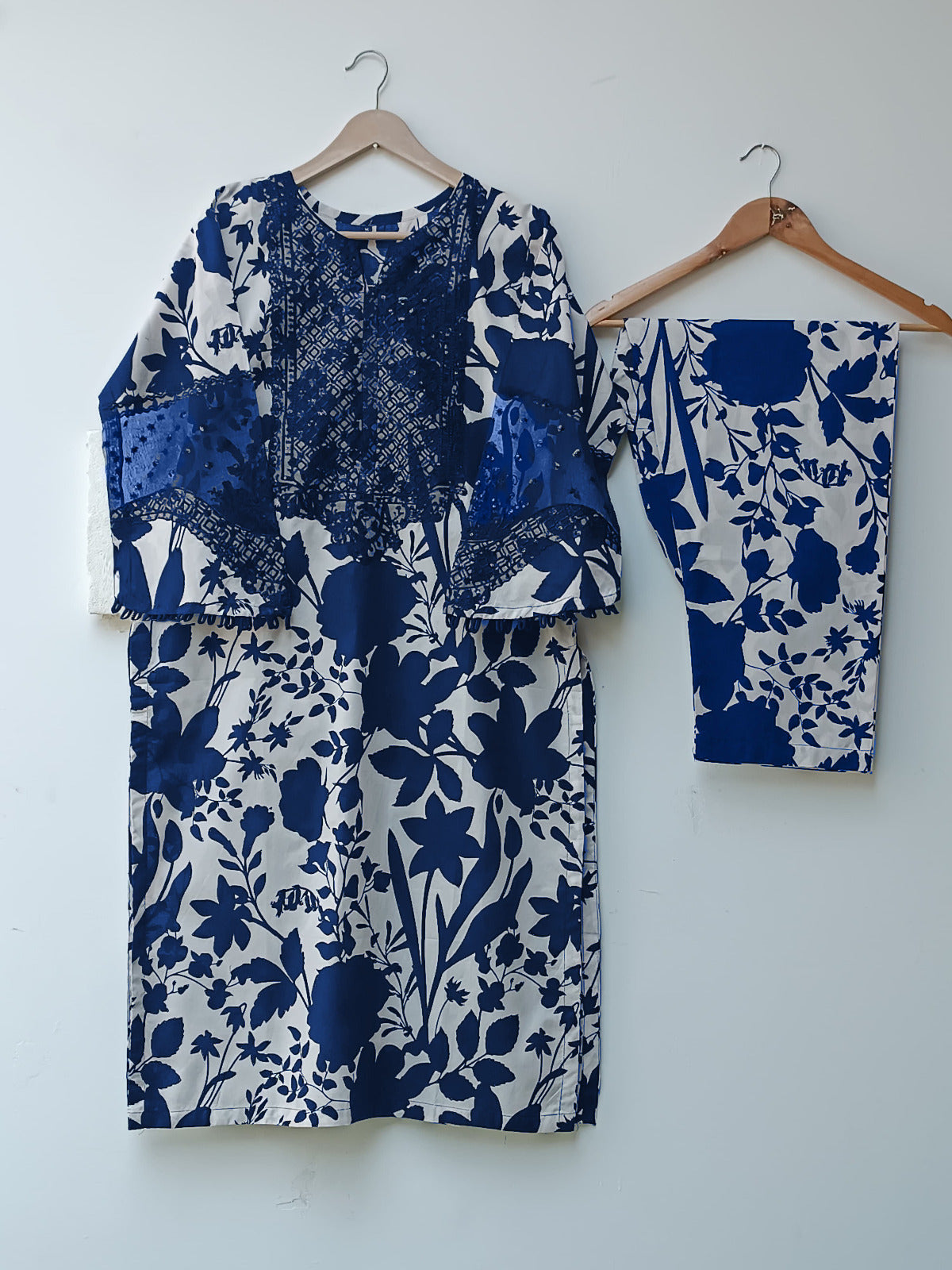 Sequence Digital Printed Swiss Lawn Arrival š