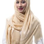 Moonlit Grace – Soft Amber