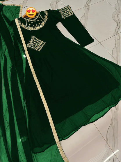 Maxi With Lace Work Duppatta And Trouser 3Pcs