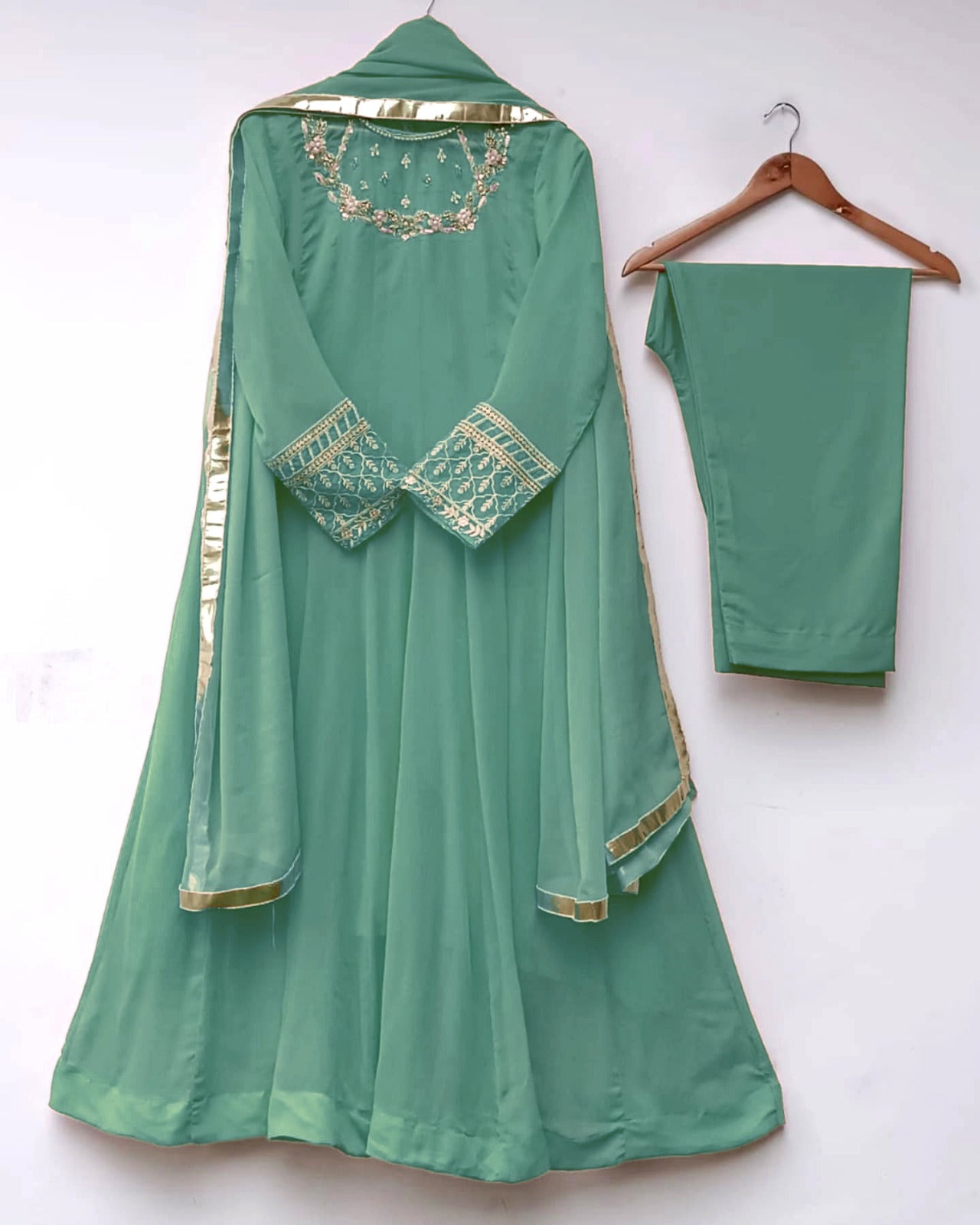 Maxi With Lace Work Duppatta And Trouser 3Pcs