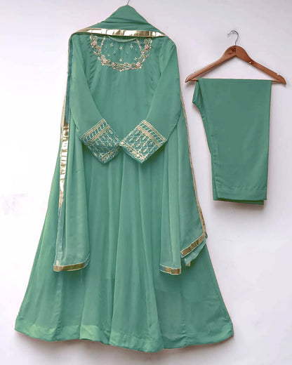 Maxi With Lace Work Duppatta And Trouser 3Pcs