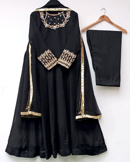 Maxi With Lace Work Duppatta And Trouser 3Pcs