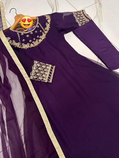 Maxi With Lace Work Duppatta And Trouser 3Pcs