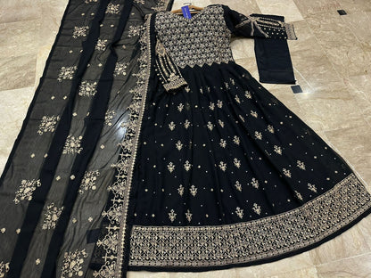 Heavy Embroidered Maxi,Dupatta And Trouser 3Pcs