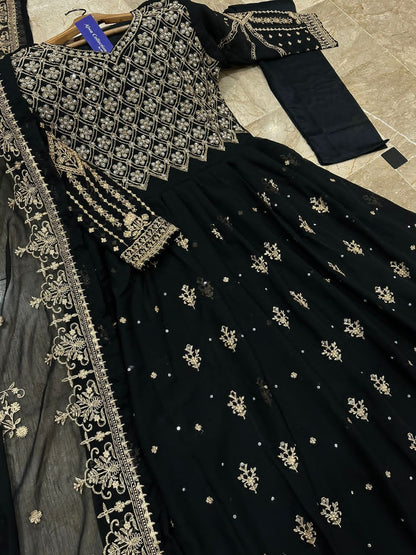 Heavy Embroidered Maxi,Dupatta And Trouser 3Pcs
